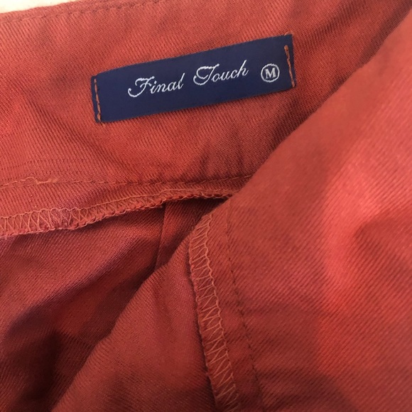 Rust colored shorts - Picture 2 of 4